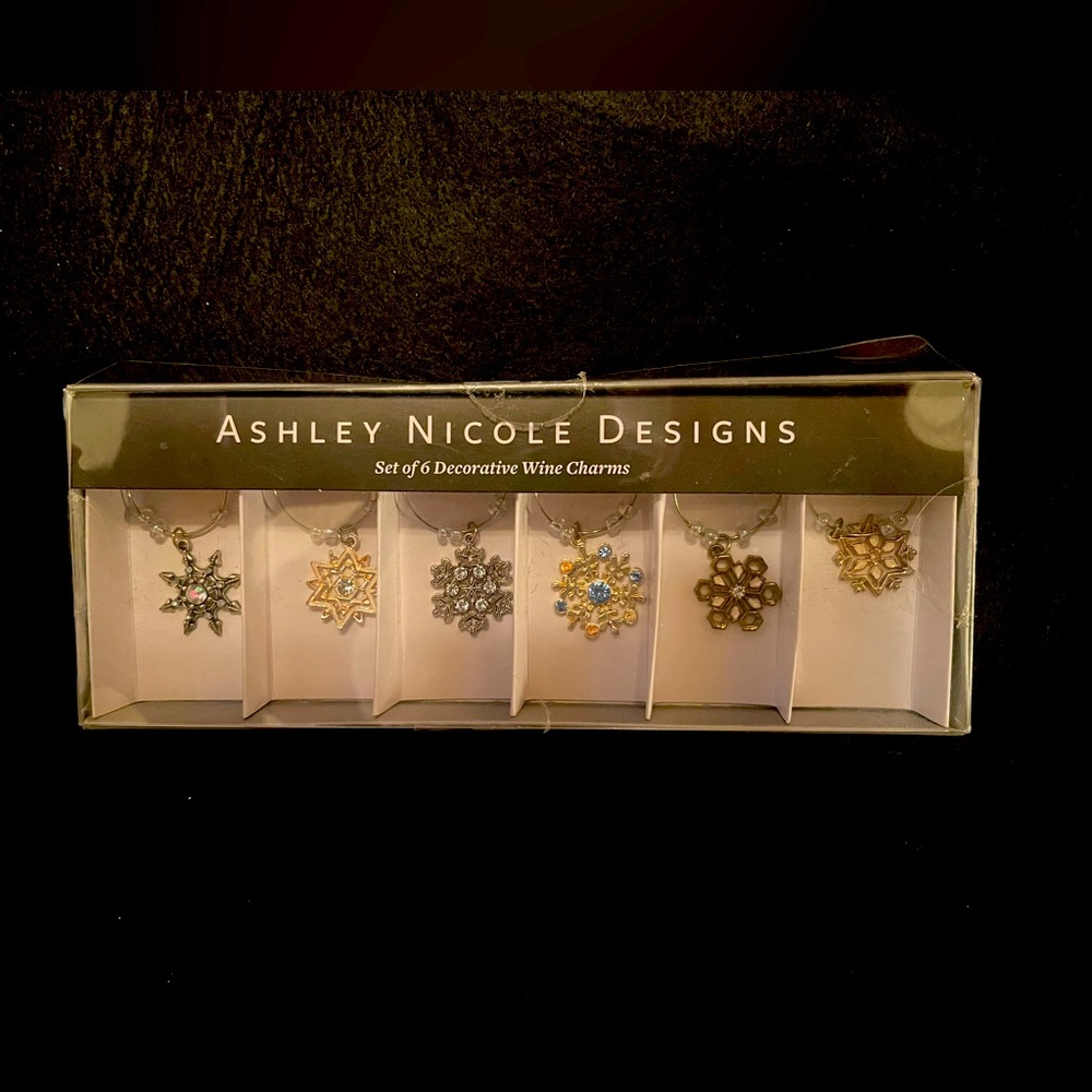 Ashley Nicole Designs Set of 6 Decorative Wine Charms NWOT